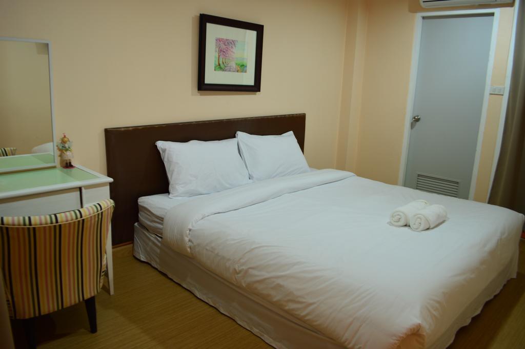 The Grace House Chiangmai לינה וארוחת בוקר