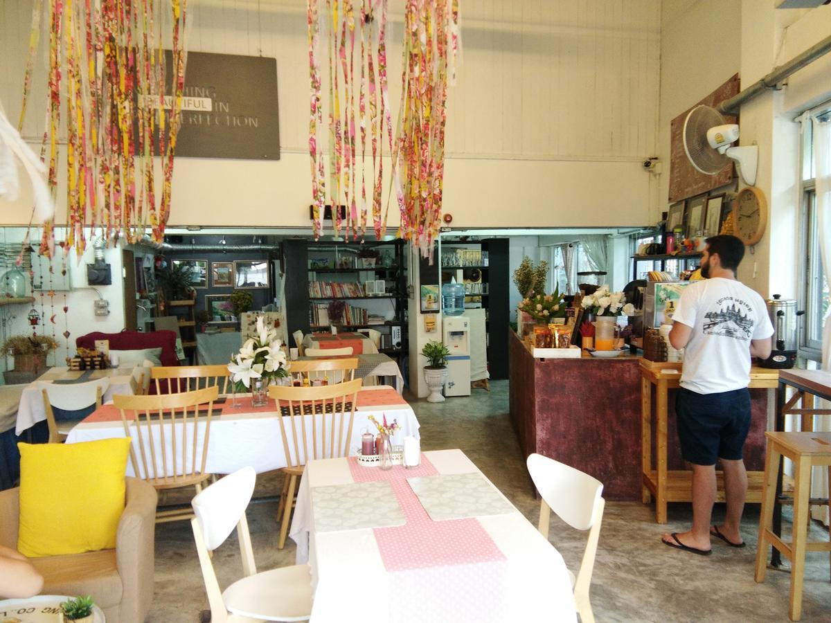 לינה וארוחת בוקר The Grace House Chiangmai